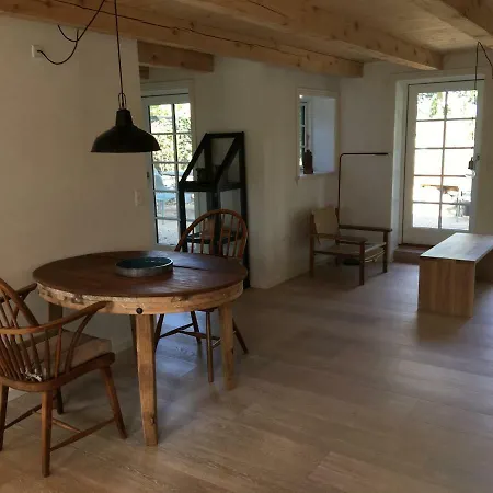 Larsens Lägenhet